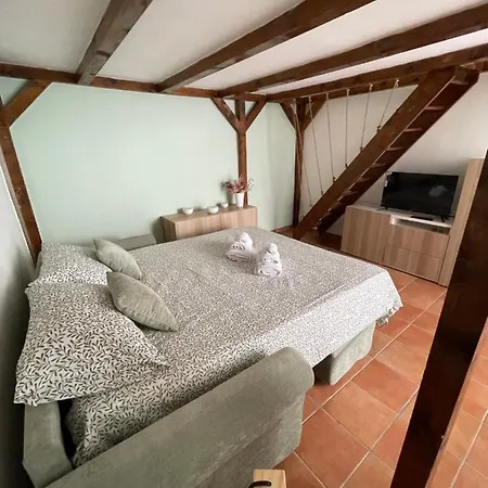 La Casa Di Santa' Apartment *